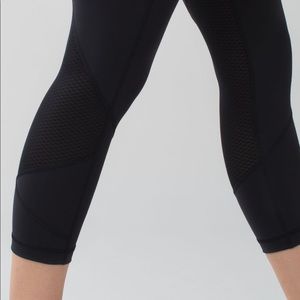 Lululemon Pace Rival Crop 22 Sz 6
